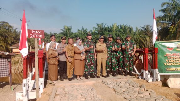 Sinergi TNI-PTPN IV PalmCo Bangun Jembatan Bailey, Akses 3 Desa di Langkat Pulih