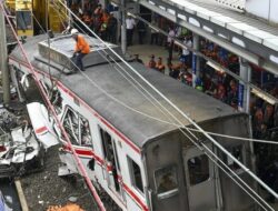 Insiden Kecelakaan Kereta di Bekasi, Belasan Meninggal dan Puluhan Luka-luka