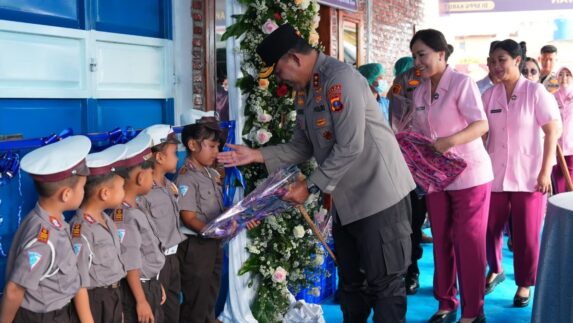 Dukung Program MBG, Kapolda Sumut Resmikan 4 SPPG Polres Karo
