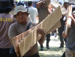 Polres Tapsel Rehabilitasi Jembatan Gantung di Muaratais, Target Rampung 10 Hari
