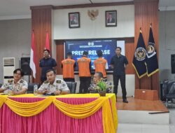 Imigrasi Kelas II TPI TBA Rilis Pelimpahan 3 PMI Non Prosedural
