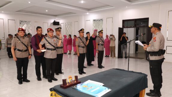 Polres Tapsel Rotasi Sejumlah Pejabat Strategis