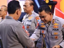 Kapolda Sumut Terima Penghargaan Polda Terbaik dari Kapolri