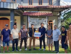 PTPN IV Regional V Salurkan Bantuan PLTS Atap untuk Gereja Katolik Santo Kristoforus