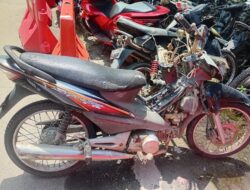 Sedan Kontra Dua Motor di Sei Rampah, Tiga Orang Terluka